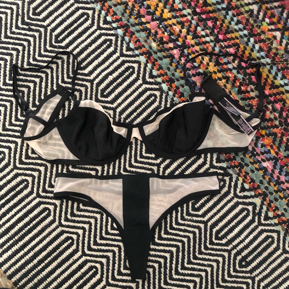 Victoria’s Secret Black & Mesh Set 34C/XS